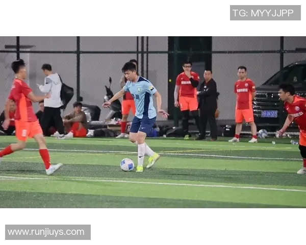 足球巨星们的精彩射门瞬间回顾与技术解析