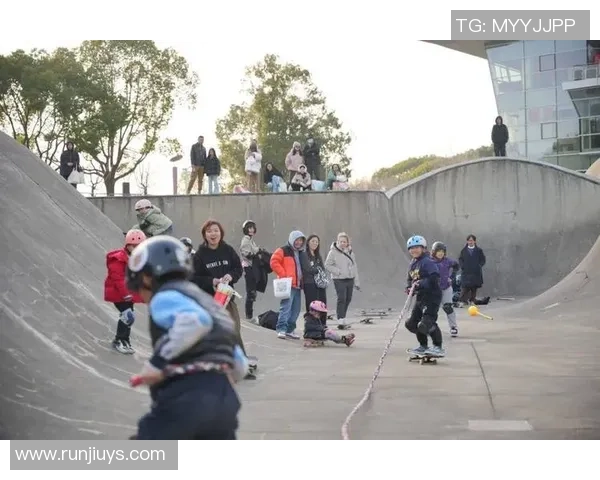 极限运动嘉年华点评:成都滑板队的比赛经验表现_1 极限运动嘉年华点评:成都滑板队的比赛经验表现_1